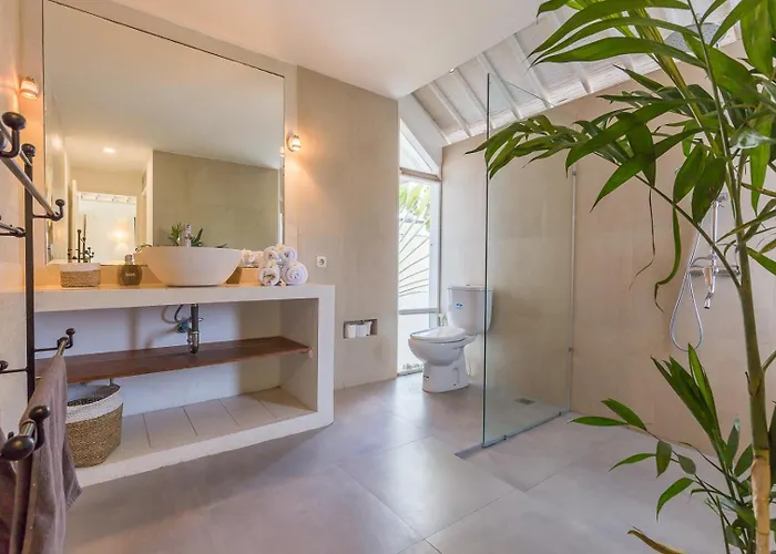 Sarah 4 Près De La Oberoi Villa Seminyak
